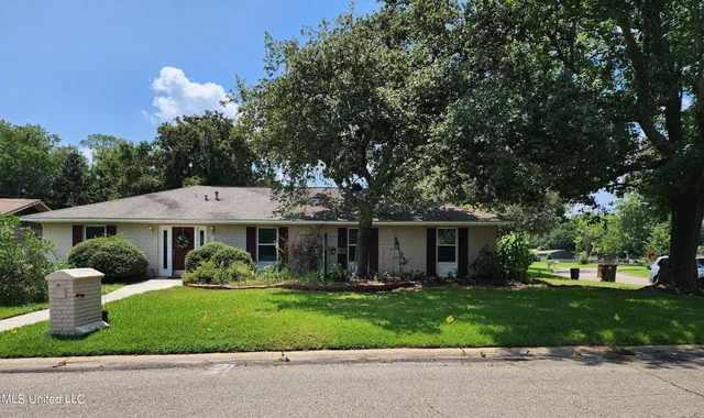 $2,000 | 125 Edmund Drive, Long Beach, MS 39560