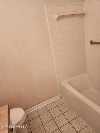 $2,000 | 125 Edmund Drive, Long Beach, MS 39560