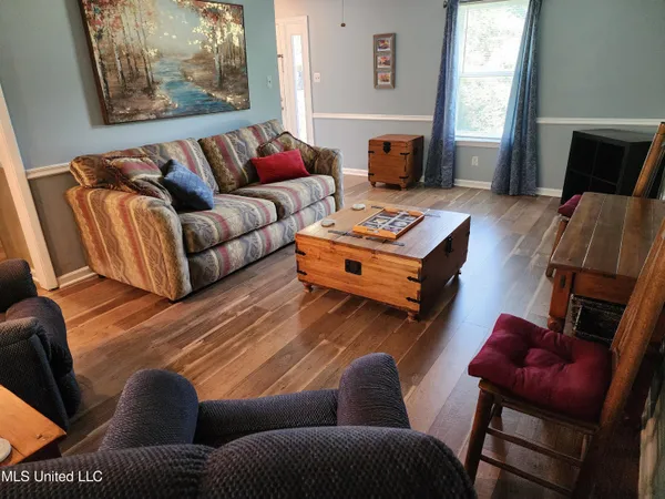 $2,000 | 125 Edmund Drive, Long Beach, MS 39560