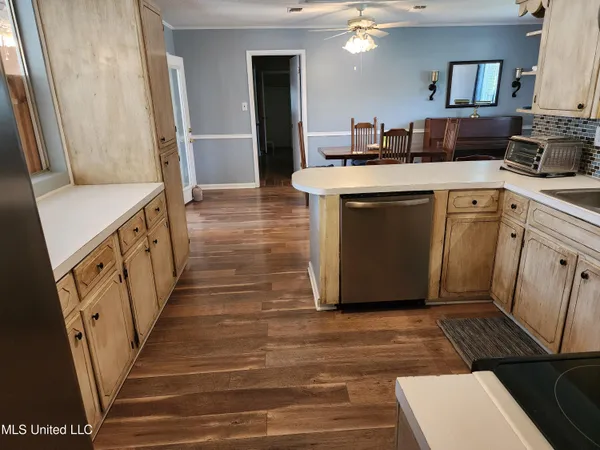 $2,000 | 125 Edmund Drive, Long Beach, MS 39560