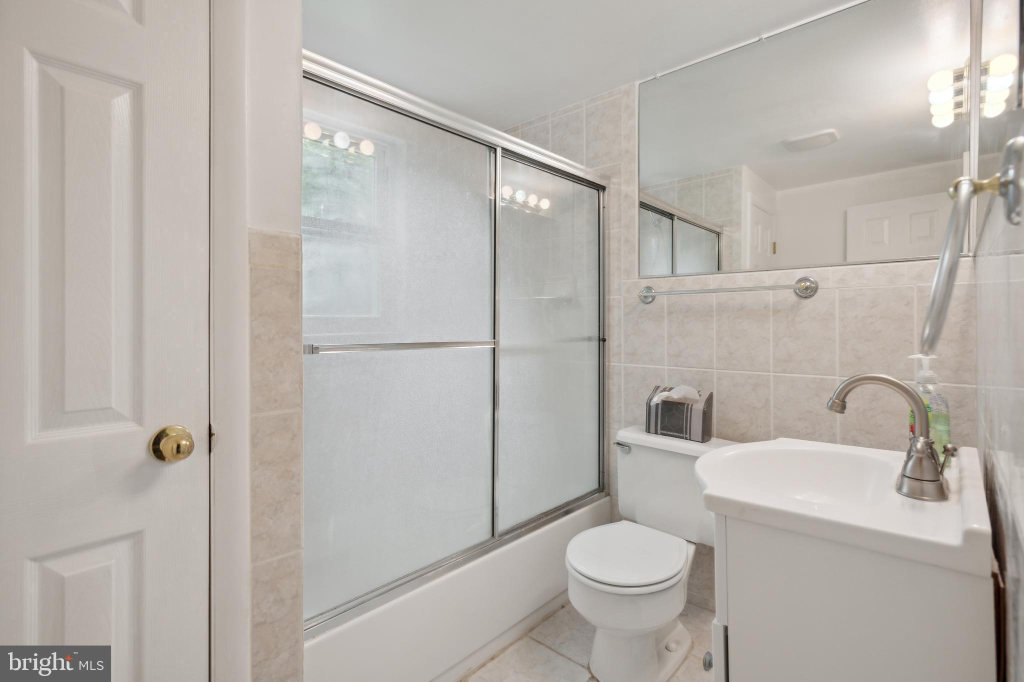 7708 Signal Hill Road Manassas, VA 20111 - Photo 15 of 26 3rd Full Bathroom, Lower Level