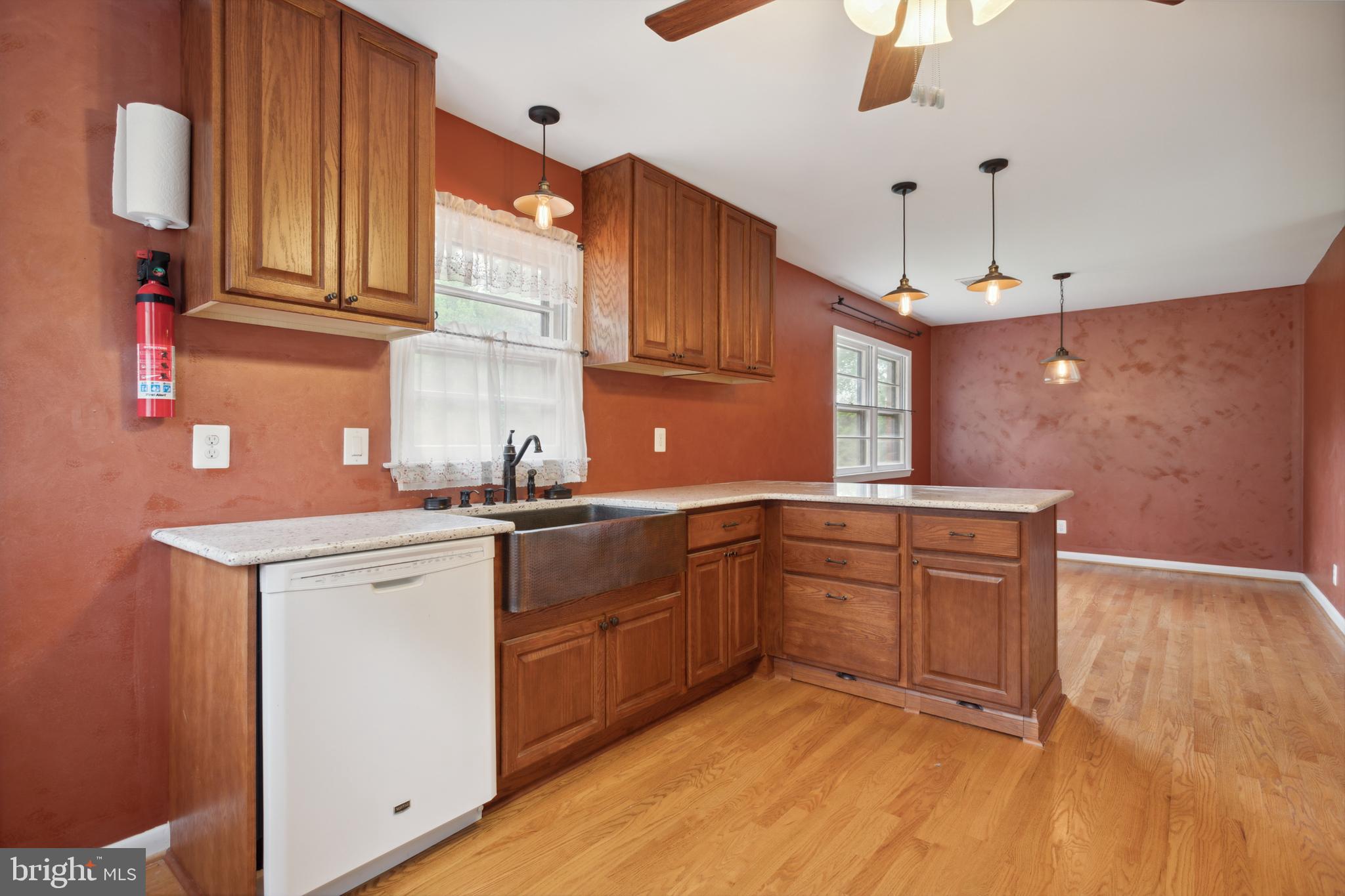 7708 Signal Hill Road Manassas, VA 20111 - Photo 5 of 26 Kitchen
