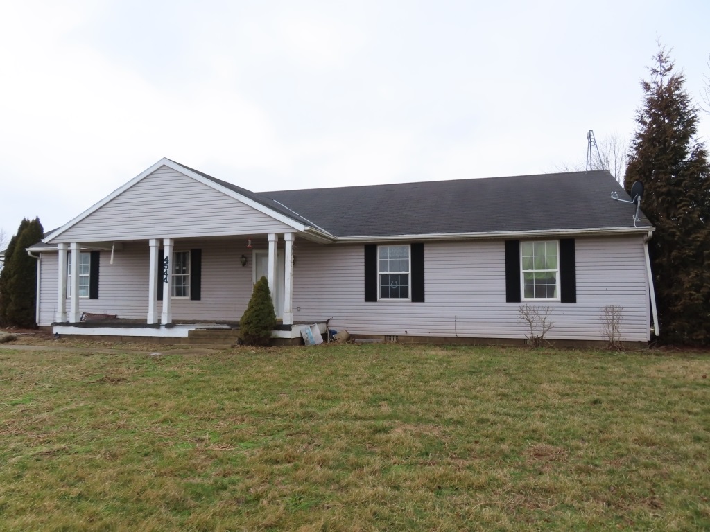 4544 Lamott Road Centerville, IN 47330 - Photo 2 of 25