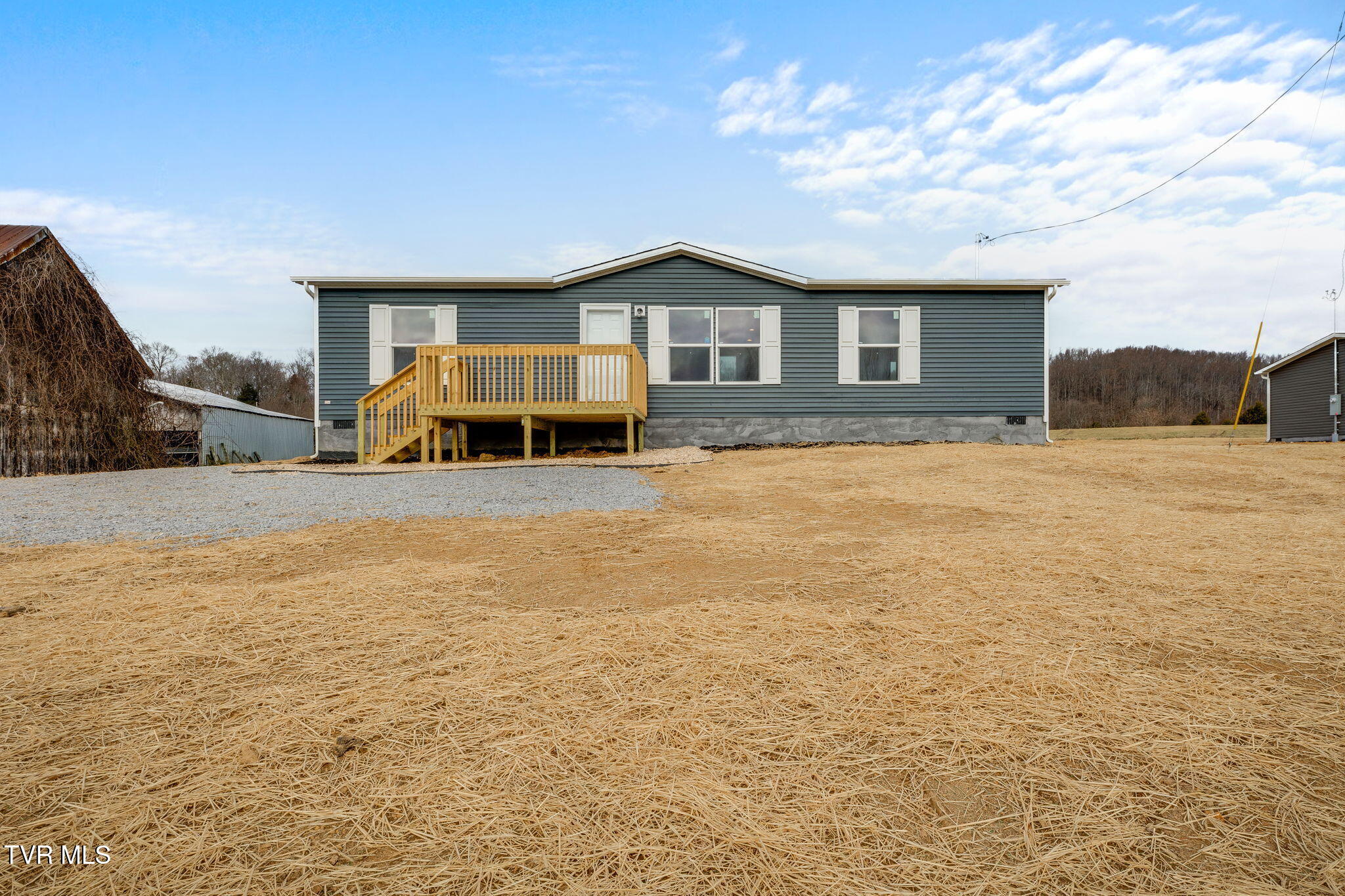 899 Milburnton Road Limestone, TN 37681 - Photo 1 of 28 001