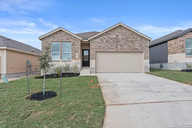 $284,990 | 3832 Northhaven Trail, New Braunfels, TX 78132