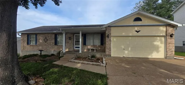 $349,900 | 6116 Cave Walk Lane, Imperial, MO 63052