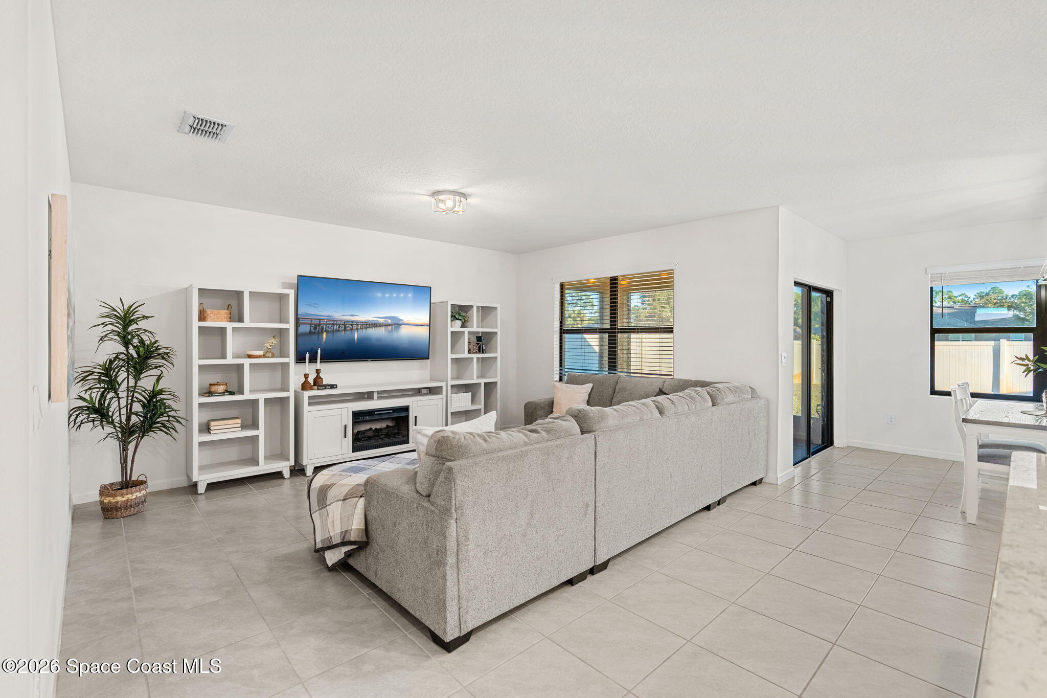 471 Old Country Rd S East Palm Bay, FL 32909 - Photo 17 of 47 DSC01451-HDR