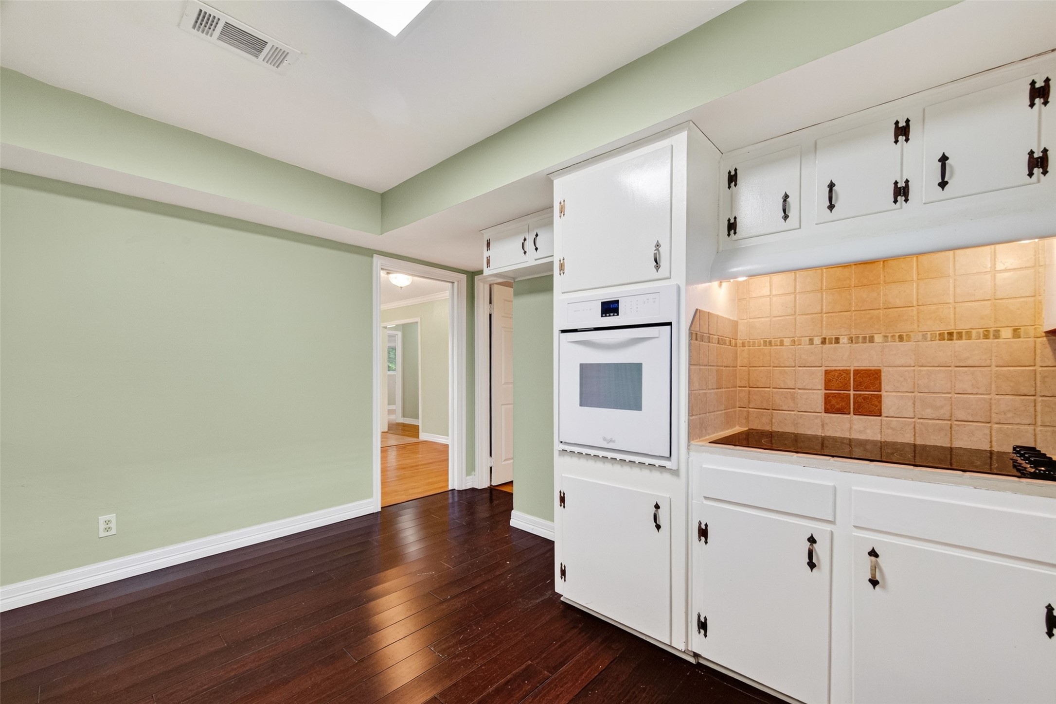 5411 Spellman Road Houston, TX 77096 - Photo 13 of 43 Gallery Image 13