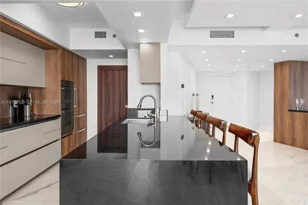 $40,000 | 450 Alton Road, Unit 901902, Miami Beach, FL 33139