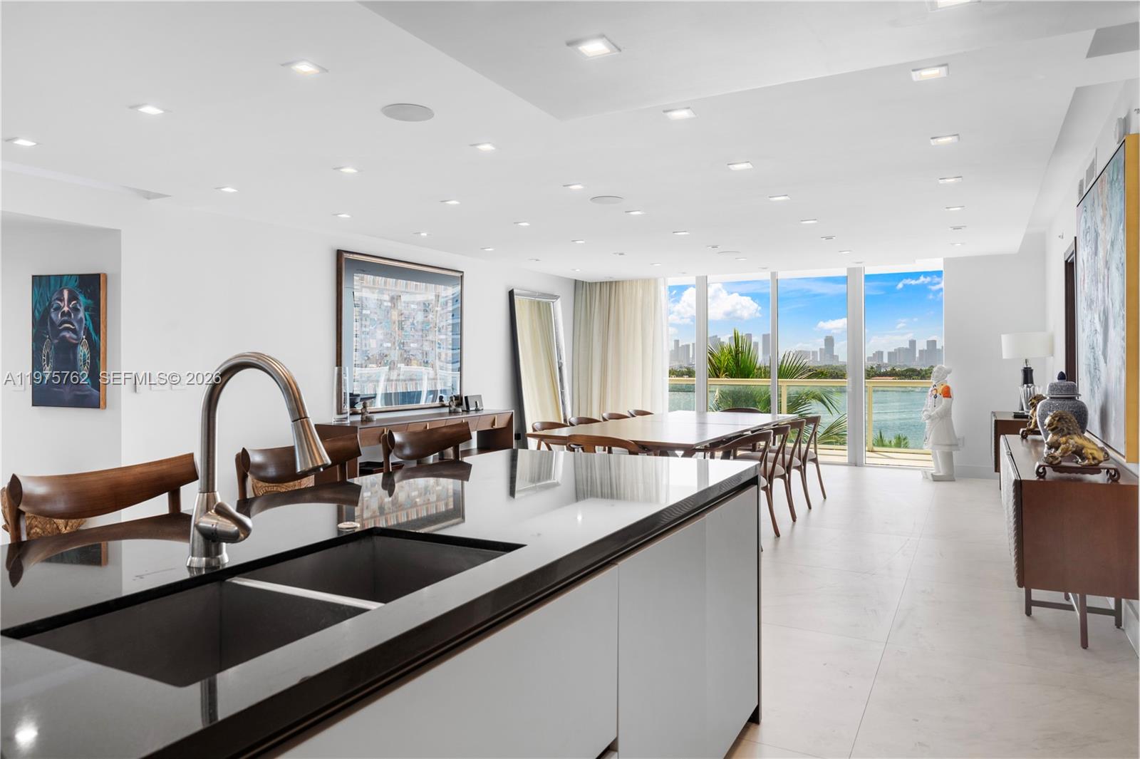 450 Alton Road, Unit 901902 Miami Beach, FL 33139 - Photo 24 of 92