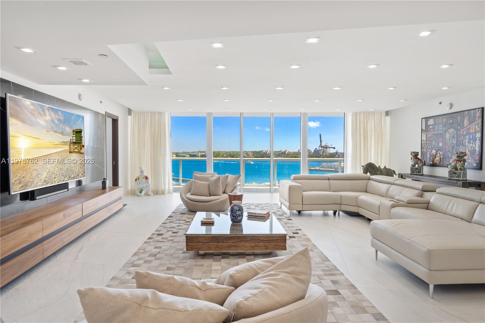 450 Alton Road, Unit 901902 Miami Beach, FL 33139 - Photo 32 of 92