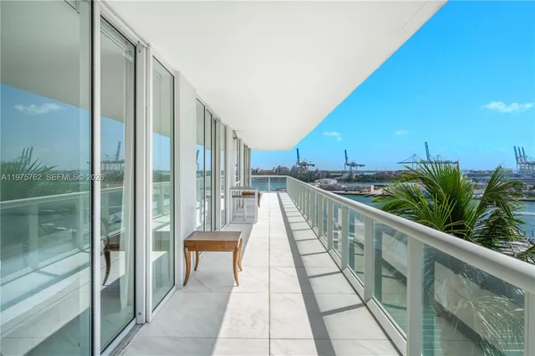 $40,000 | 450 Alton Road, Unit 901902, Miami Beach, FL 33139