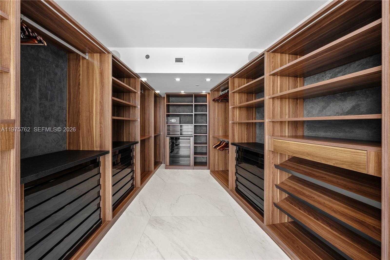 450 Alton Road, Unit 901902 Miami Beach, FL 33139 - Photo 41 of 92