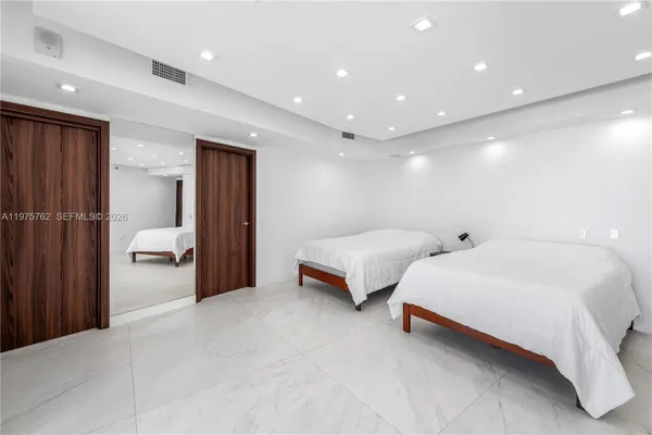 $40,000 | 450 Alton Road, Unit 901902, Miami Beach, FL 33139