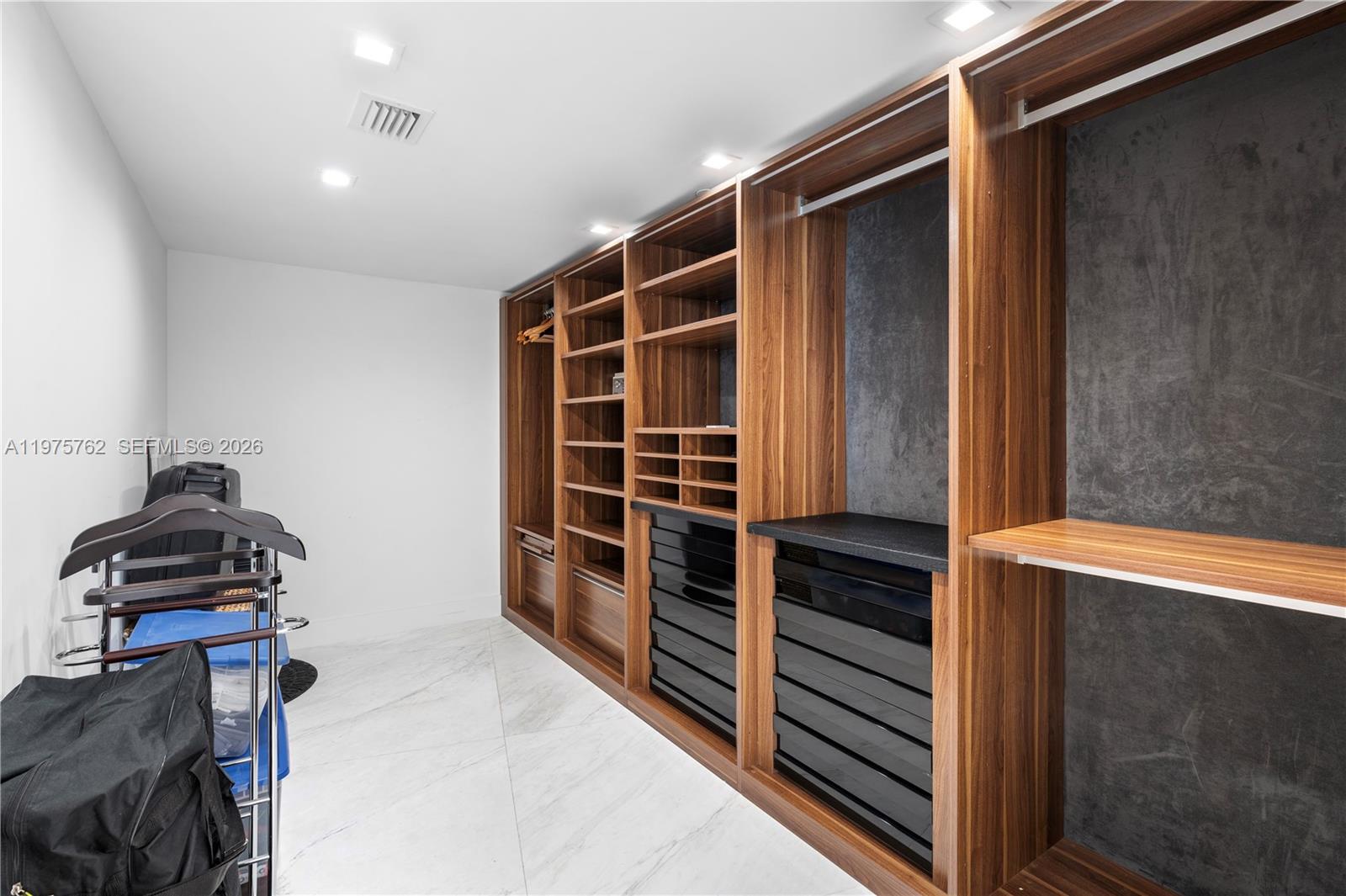 450 Alton Road, Unit 901902 Miami Beach, FL 33139 - Photo 51 of 92