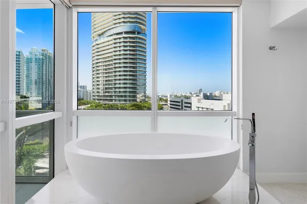 $40,000 | 450 Alton Road, Unit 901902, Miami Beach, FL 33139