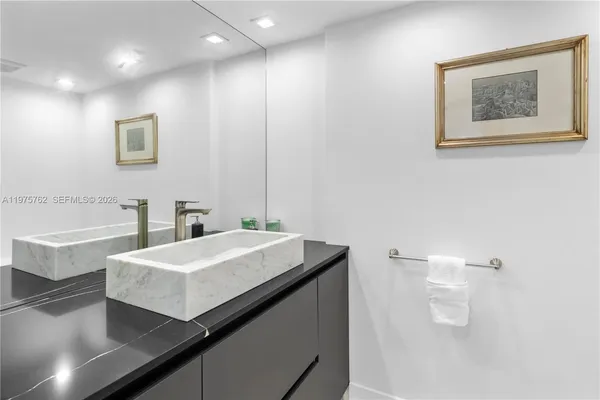 $40,000 | 450 Alton Road, Unit 901902, Miami Beach, FL 33139