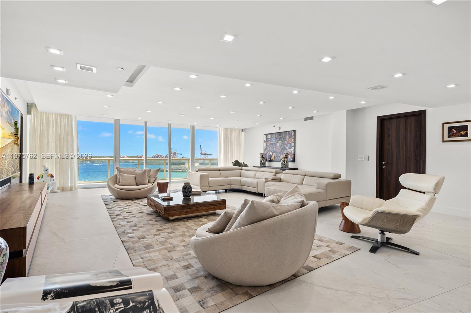 450 Alton Road, Unit 901902 Miami Beach, FL 33139 - Photo 10 of 92