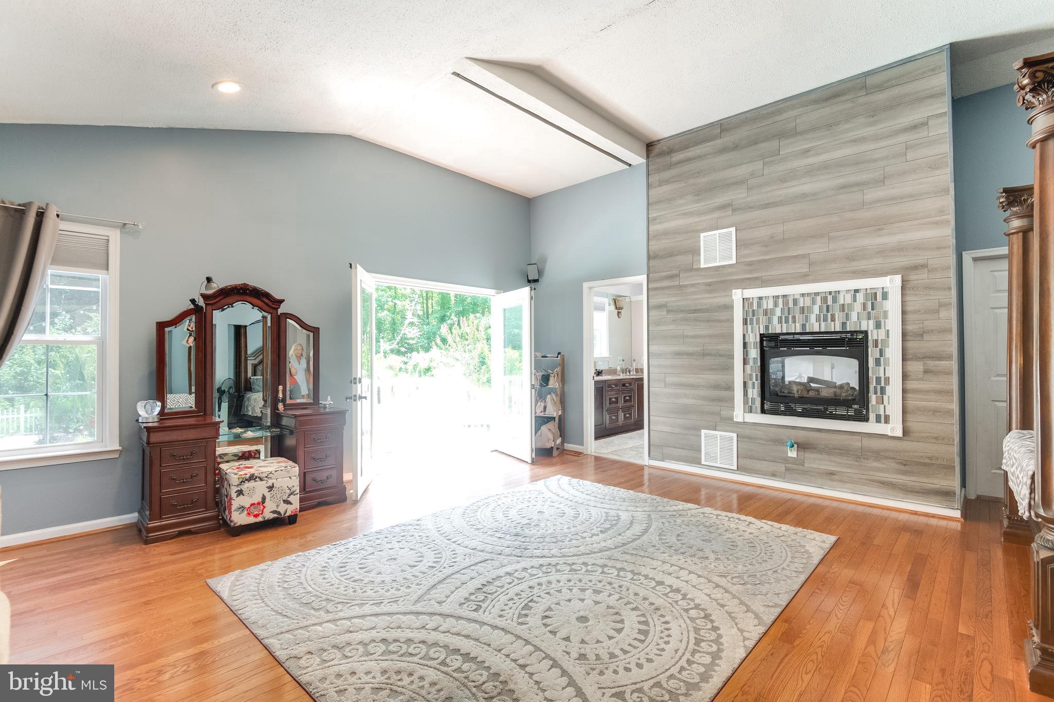 8305 Ventnor Road Pasadena, MD 21122 - Photo 22 of 70 OWNERS SUITE