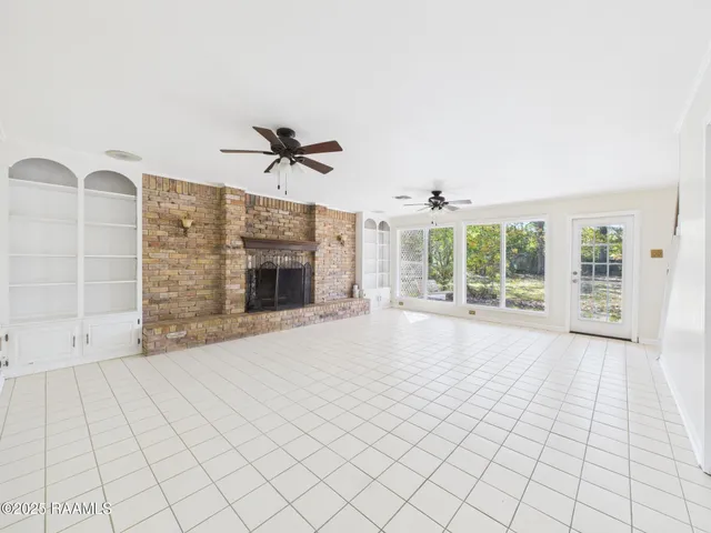 $385,000 | 112 Marla Street, Lafayette, LA 70508