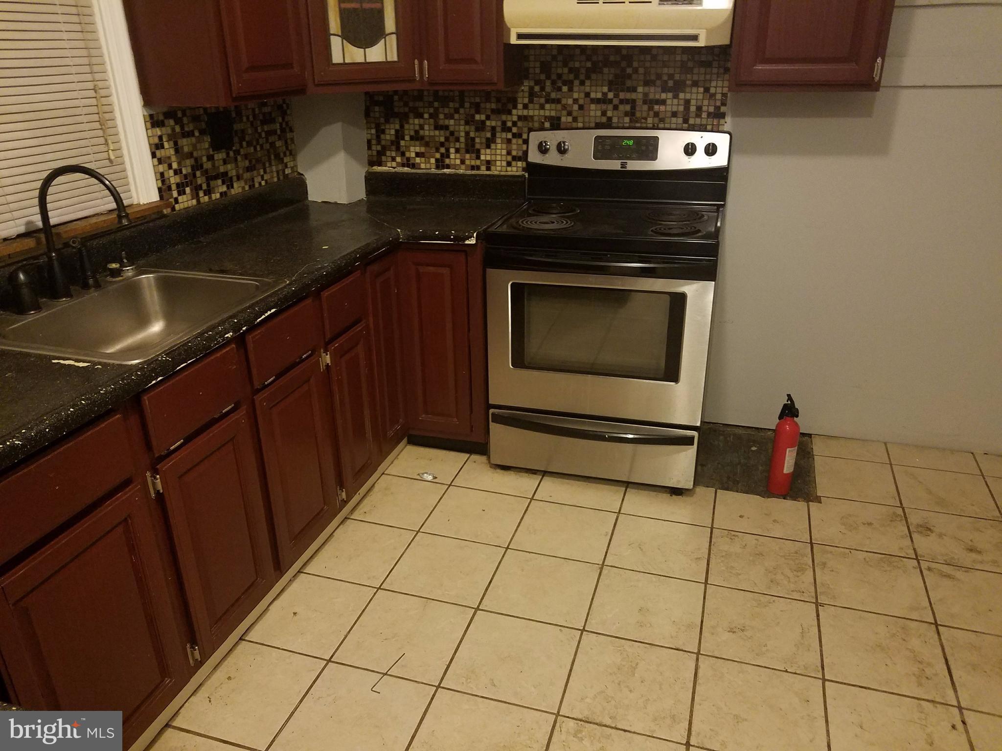 5520 Lanham Station Road Lanham, MD 20706 - Photo 7 of 18 Kitchen