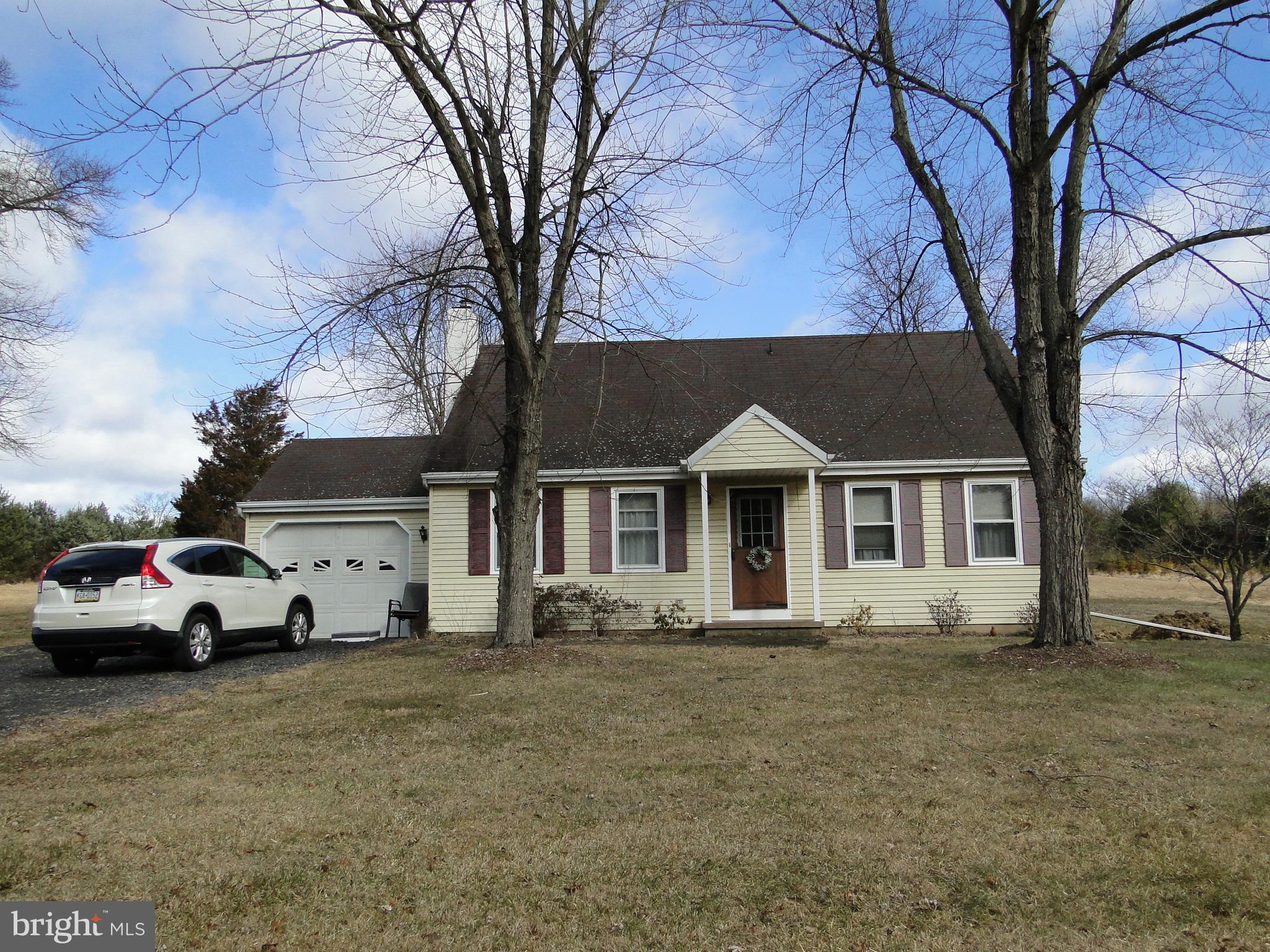 1685 Old Plains Road Pennsburg, PA 18073 - Photo 1 of 22 Gallery Image 1
