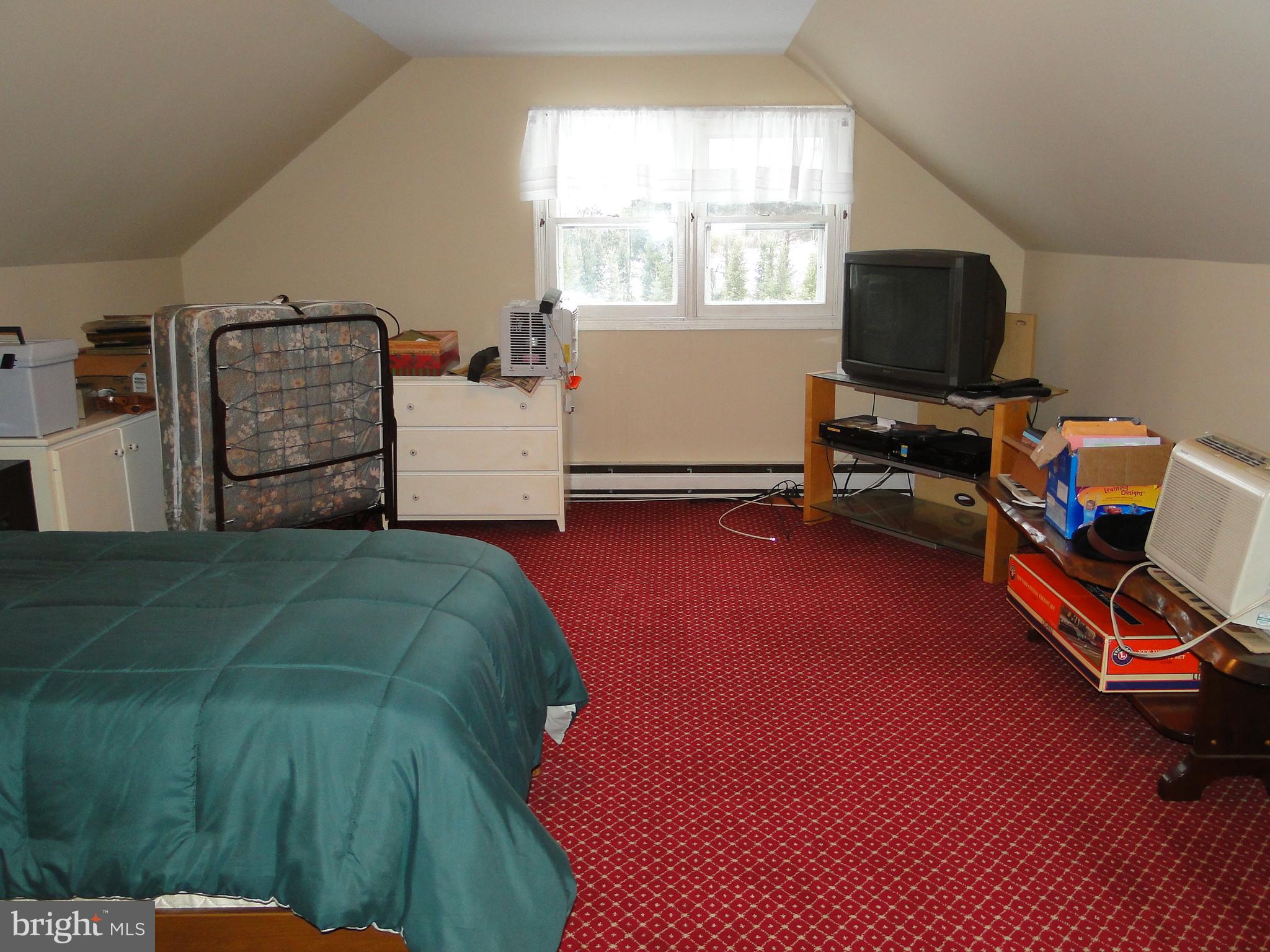 1685 Old Plains Road Pennsburg, PA 18073 - Photo 12 of 22 Gallery Image 12