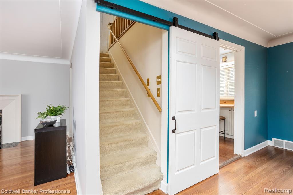 1485 Fairholme Road Grosse Pointe Woods, MI 48236 - Photo 22 of 40