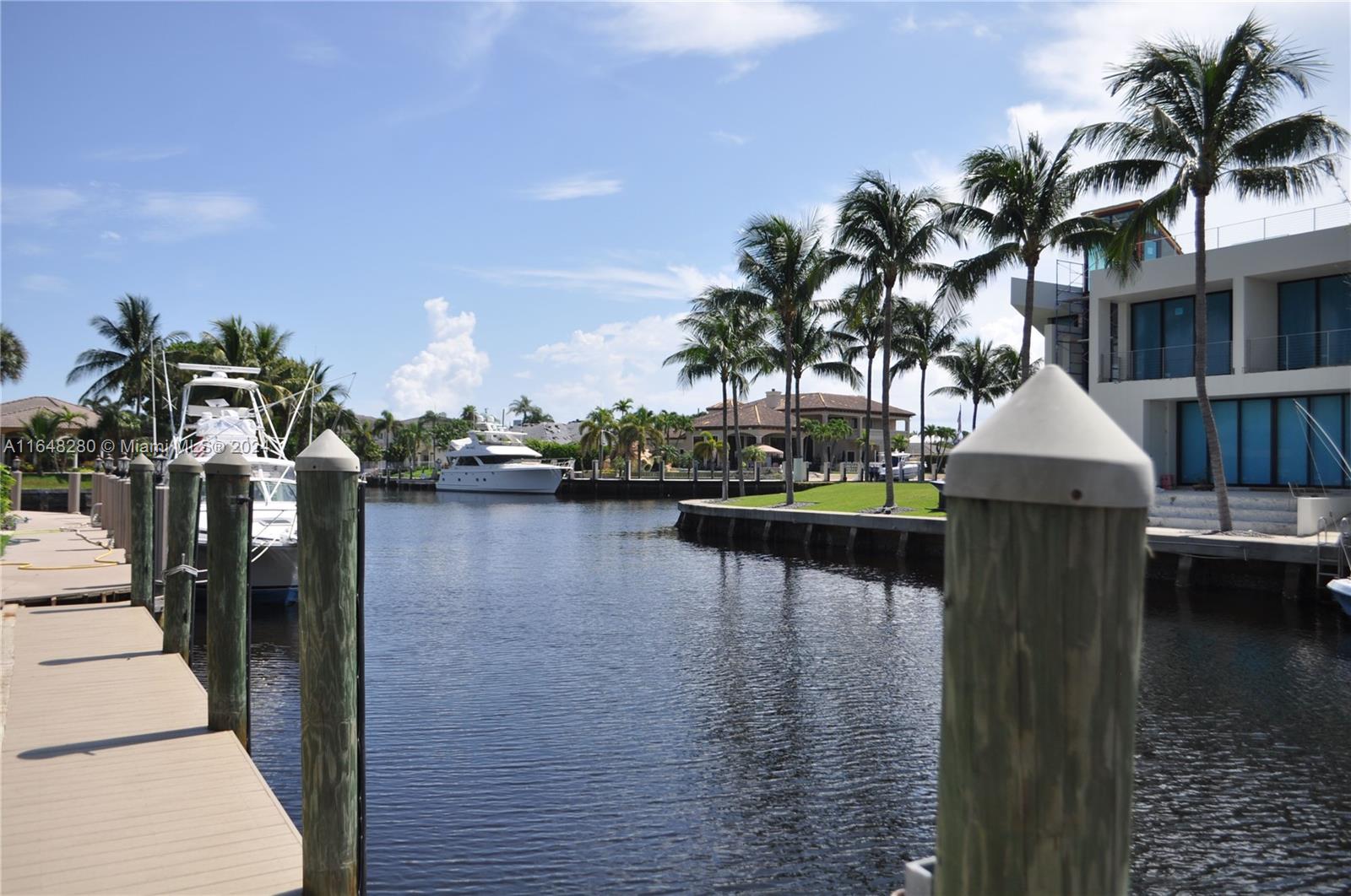 4940 Northeast 28th Avenue Lighthouse Point, FL 33064 - Photo 11 of 13