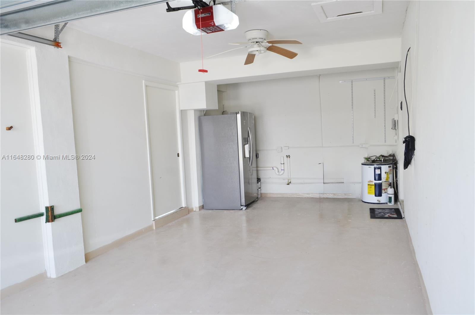 4940 Northeast 28th Avenue Lighthouse Point, FL 33064 - Photo 12 of 13