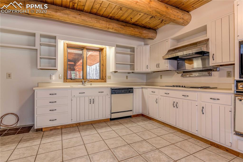 17940 Smugglers Road Monument, CO 80132 - Photo 14 of 40