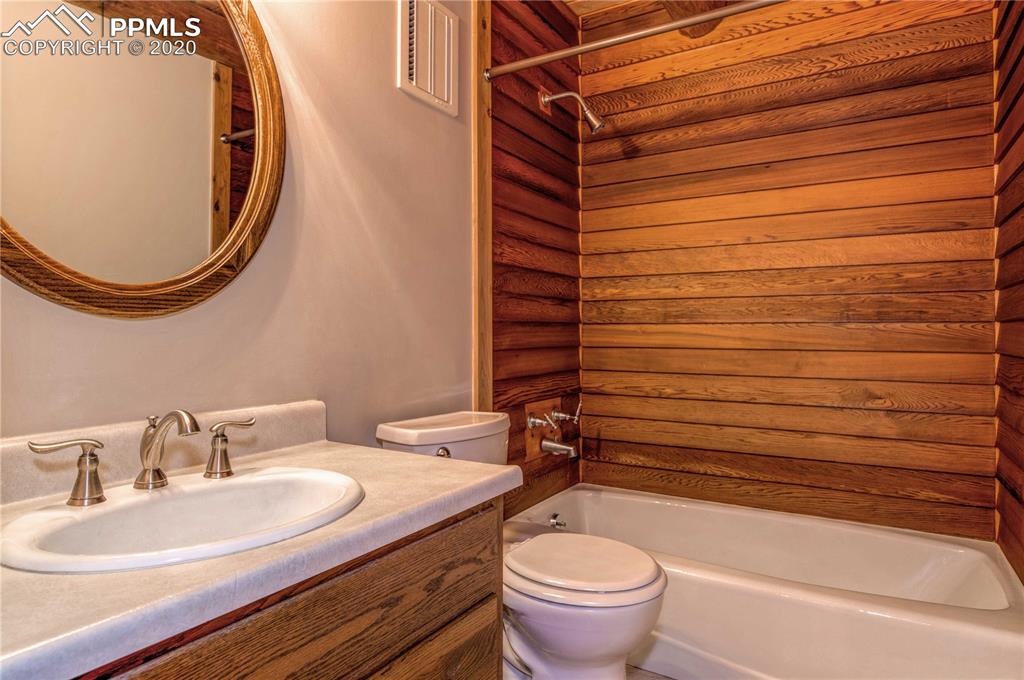 17940 Smugglers Road Monument, CO 80132 - Photo 21 of 40