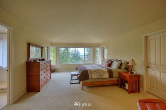 $1,200,000 | 5443 45th Avenue West, Seattle, WA 98199