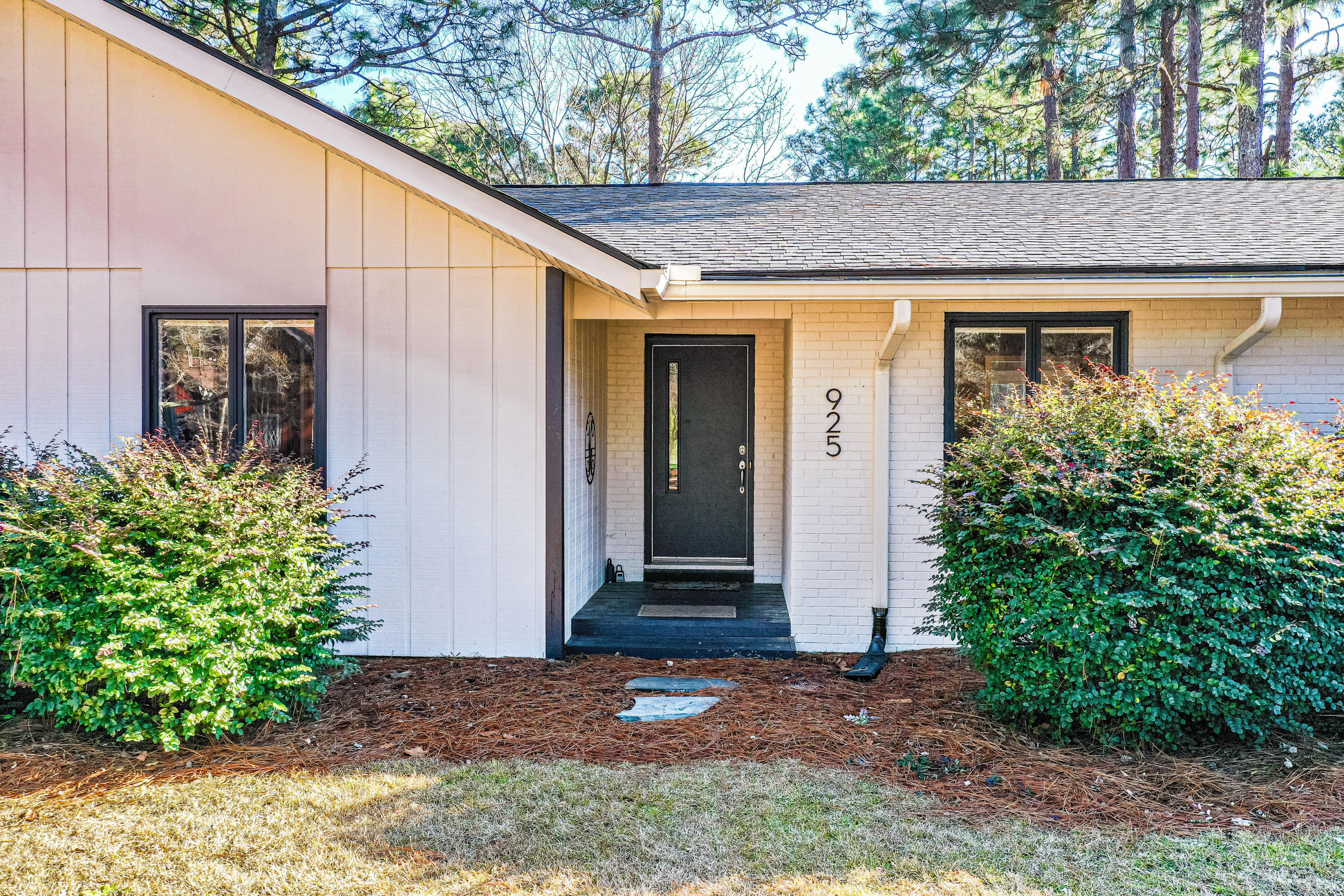 925 North Ridge Street Southern Pines, NC 28387 - Photo 4 of 26 DJI_01682