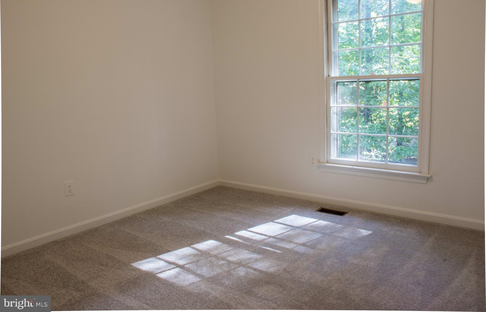 13500 Round Tree Court Silver Spring, MD 20906 - Photo 20 of 36 Gallery Image 20