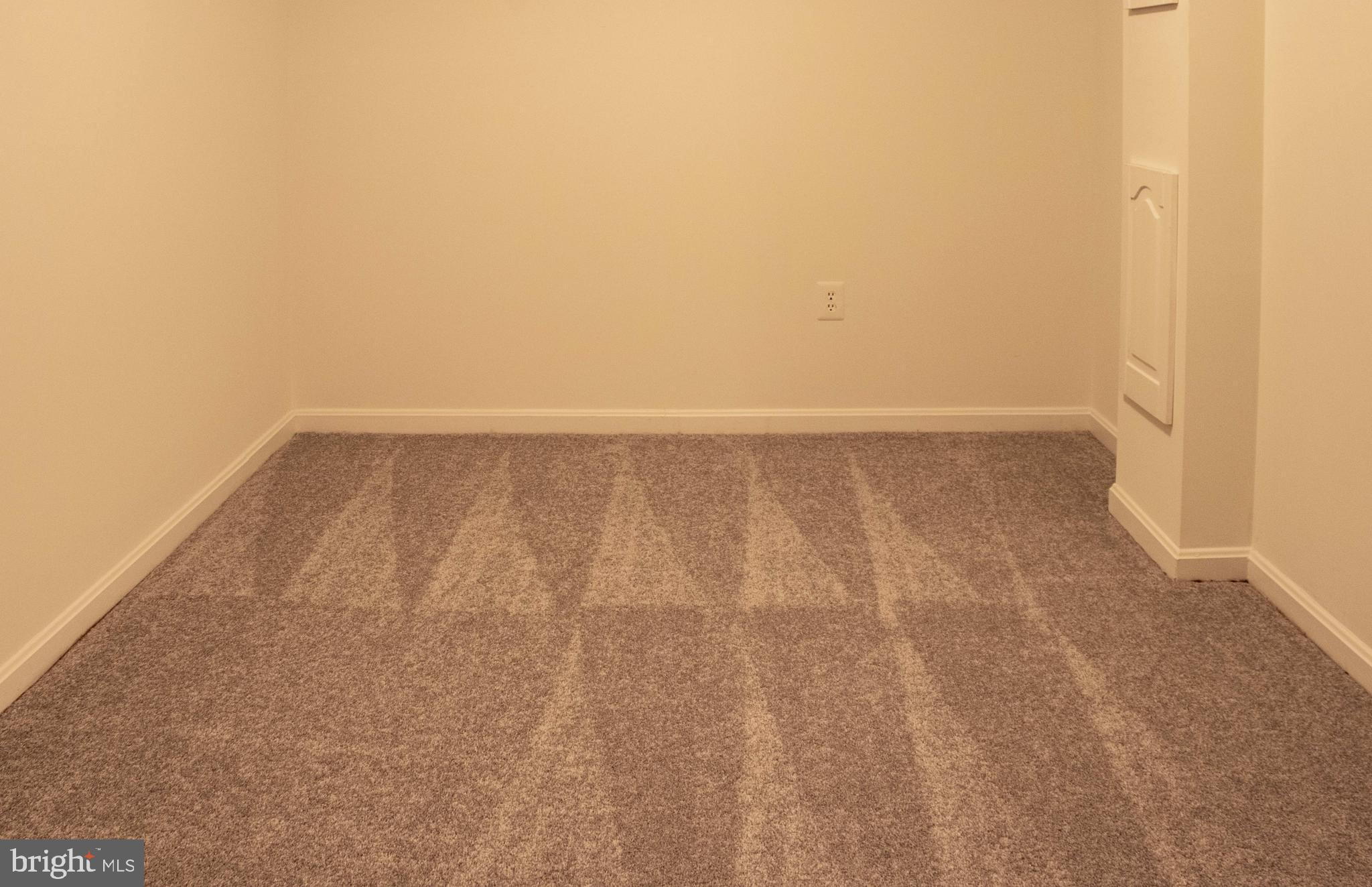 13500 Round Tree Court Silver Spring, MD 20906 - Photo 27 of 36 Gallery Image 27