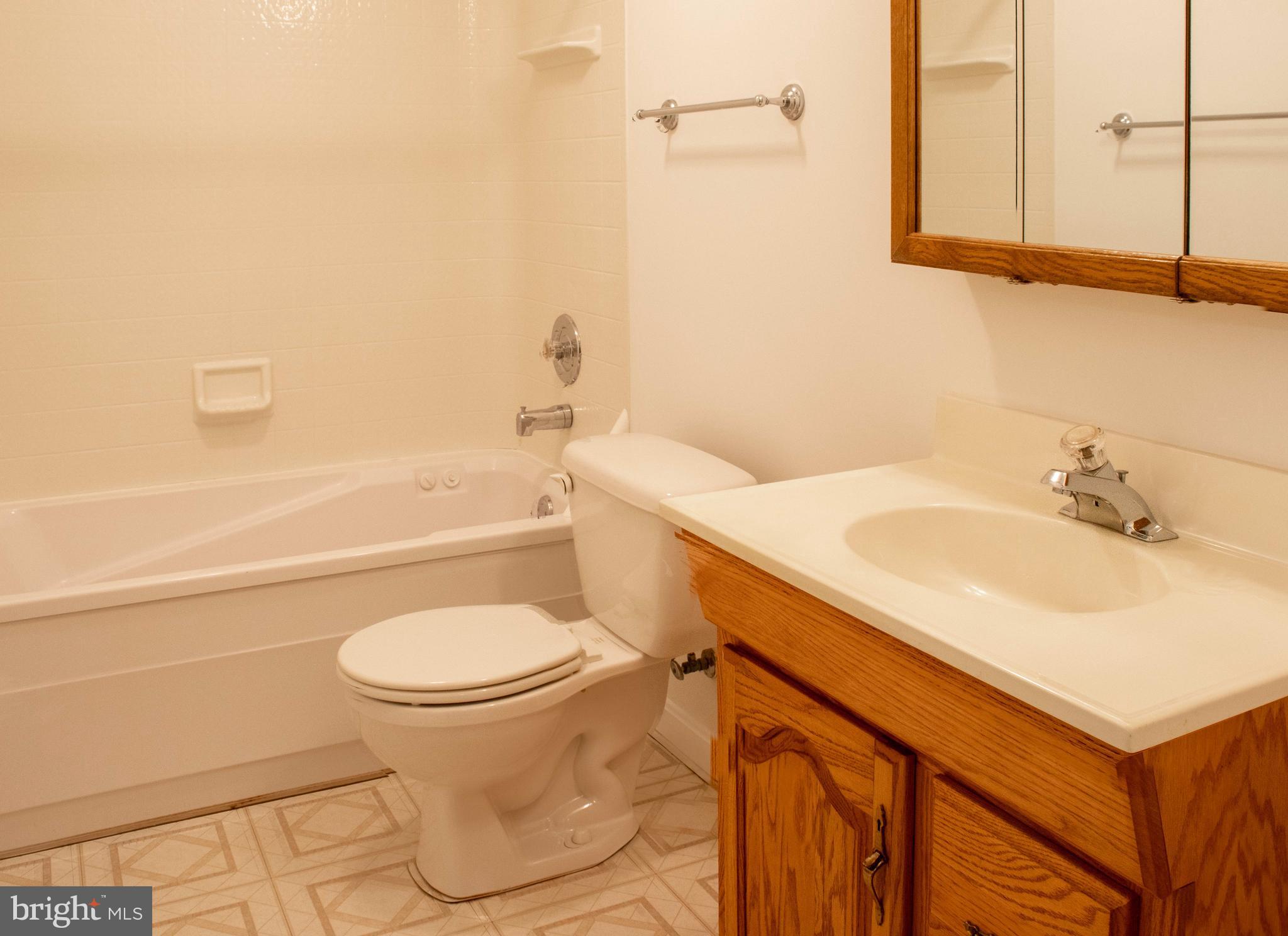 13500 Round Tree Court Silver Spring, MD 20906 - Photo 28 of 36 Gallery Image 28