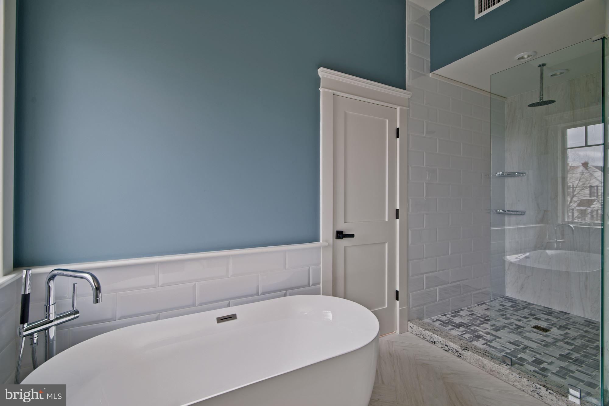 2000 Scroggins Road Alexandria, VA 22302 - Photo 18 of 30 MASTER BATHROOM
