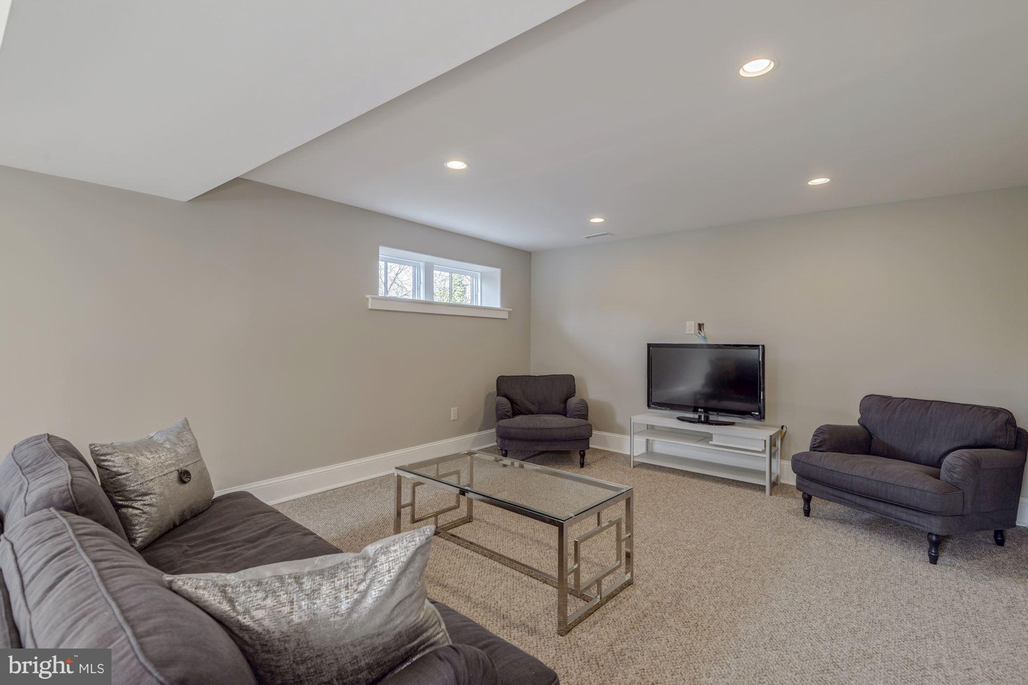 2000 Scroggins Road Alexandria, VA 22302 - Photo 25 of 30 LOWER LEVEL REC ROOM