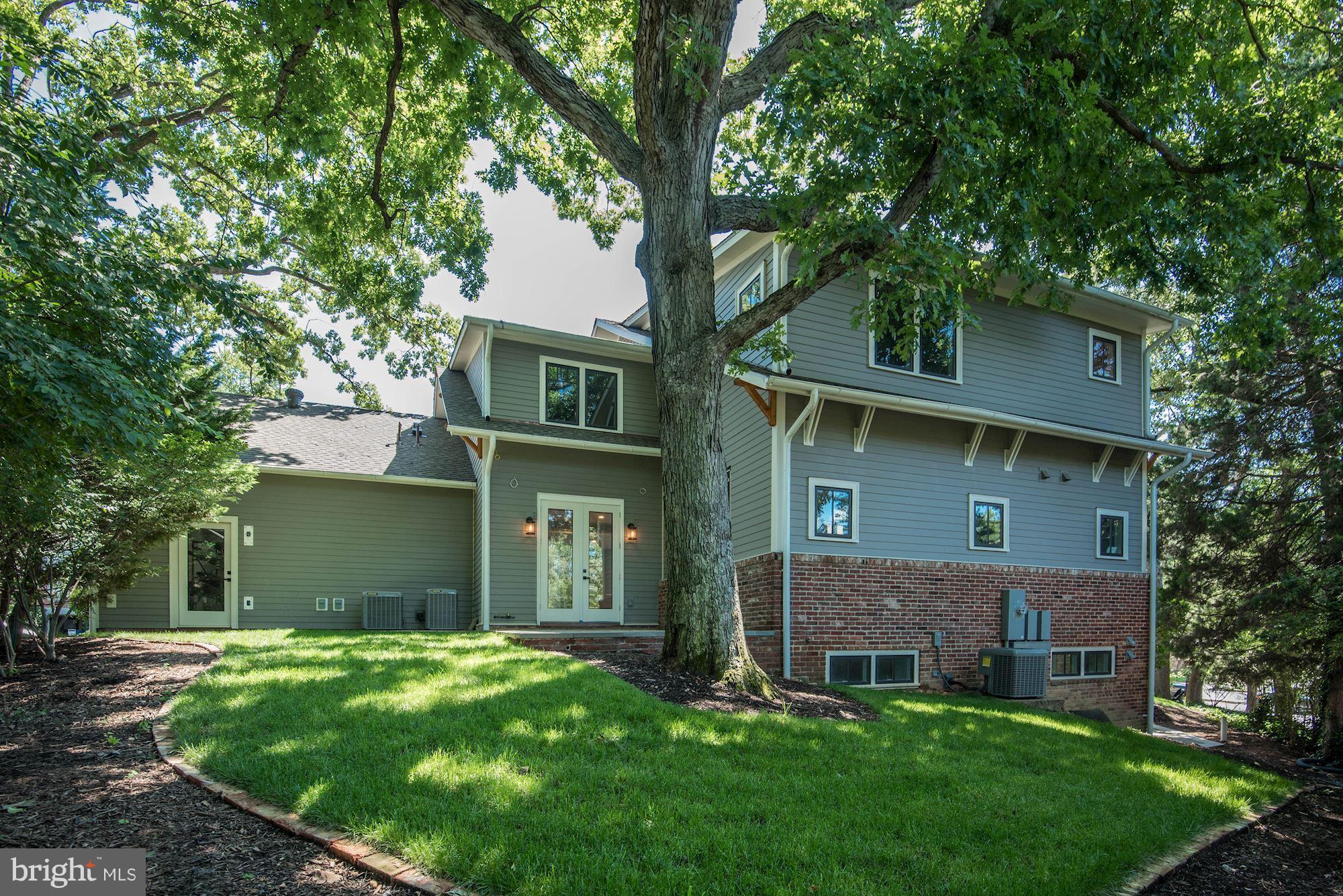 2000 Scroggins Road Alexandria, VA 22302 - Photo 27 of 30 REAR EXTERIOR
