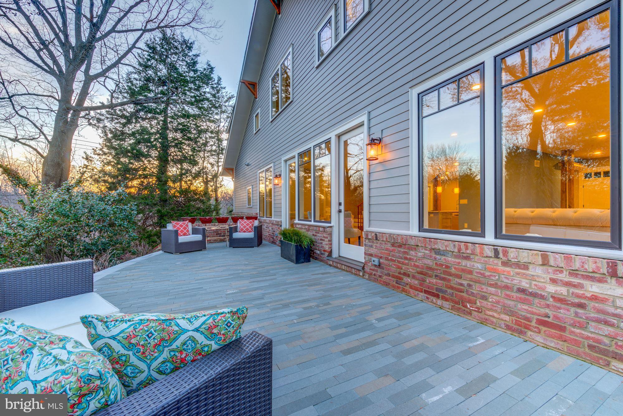 2000 Scroggins Road Alexandria, VA 22302 - Photo 29 of 30 SIDE PATIO
