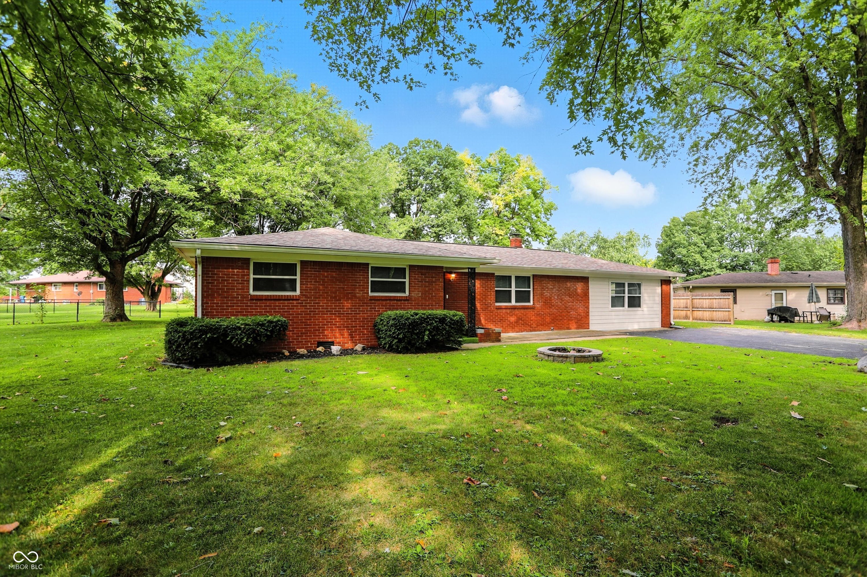 4214 Solun Road Indianapolis, IN 46221 - Photo 2 of 46 Gallery Image 2