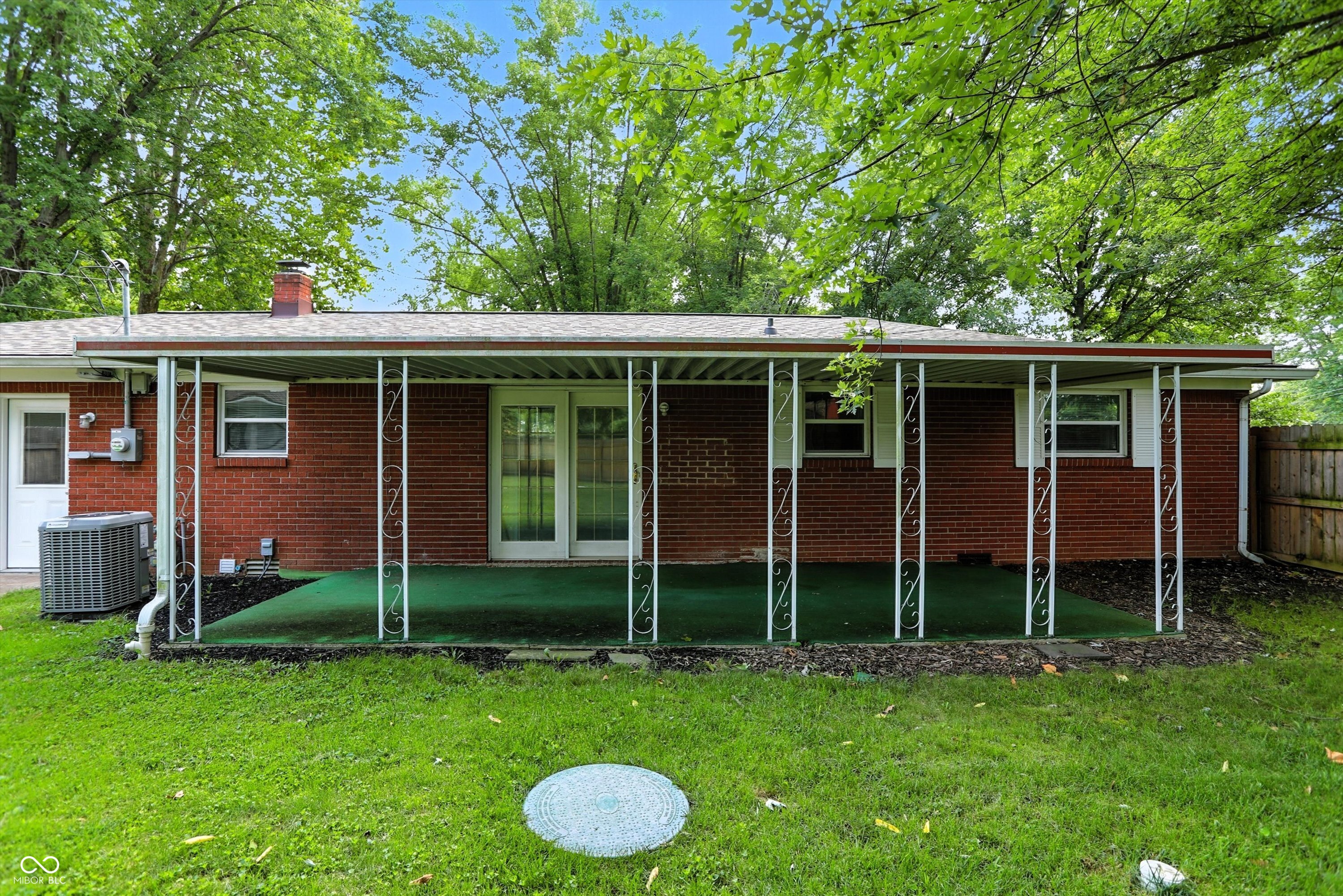 4214 Solun Road Indianapolis, IN 46221 - Photo 33 of 46 Gallery Image 33