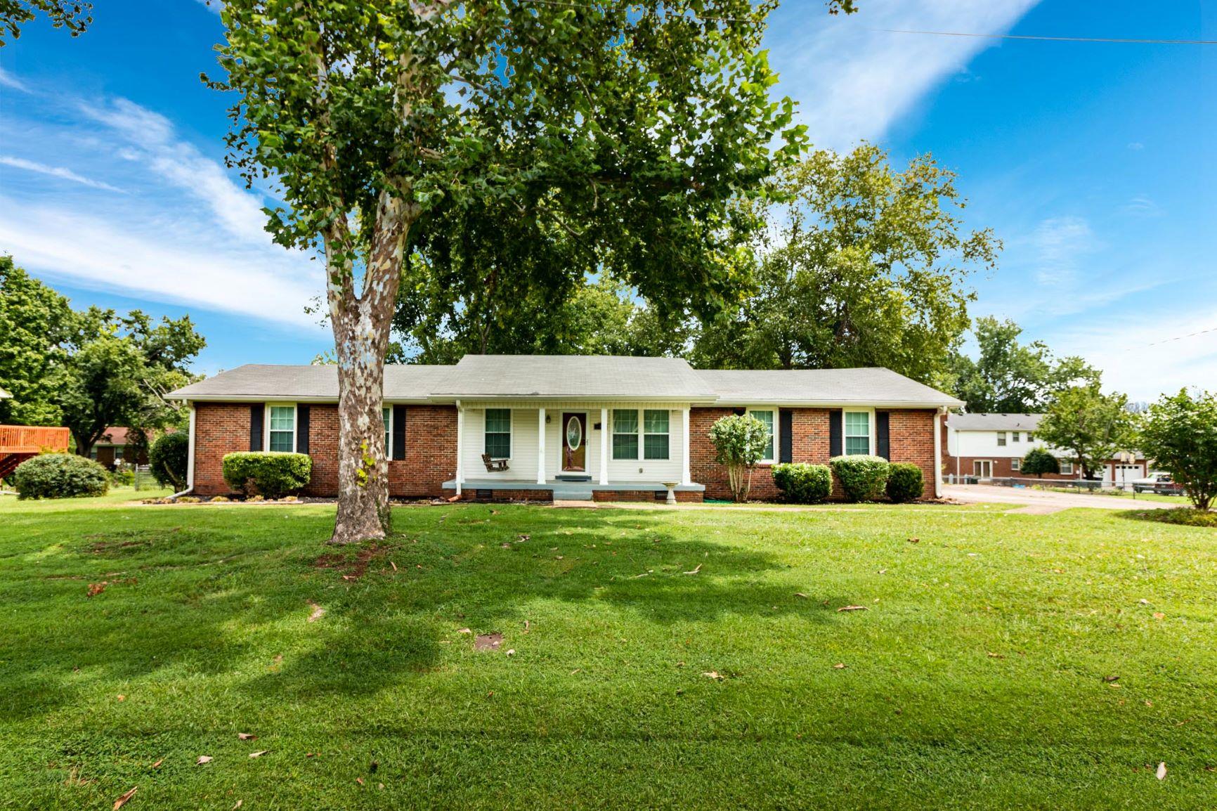6002 Clifton Drive, Columbia, Tennessee.
