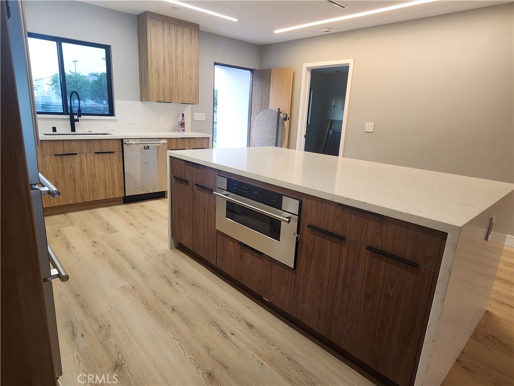 20522 Sherman Way Winnetka, CA 91306 - Photo 11 of 52