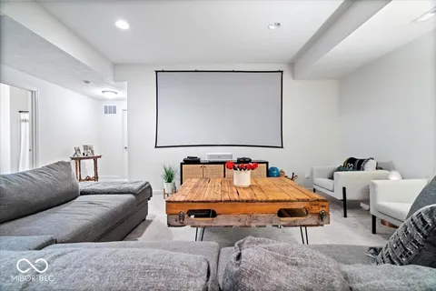 $675,000 | 6114 Hardwick Drive, Whitestown, IN 46075