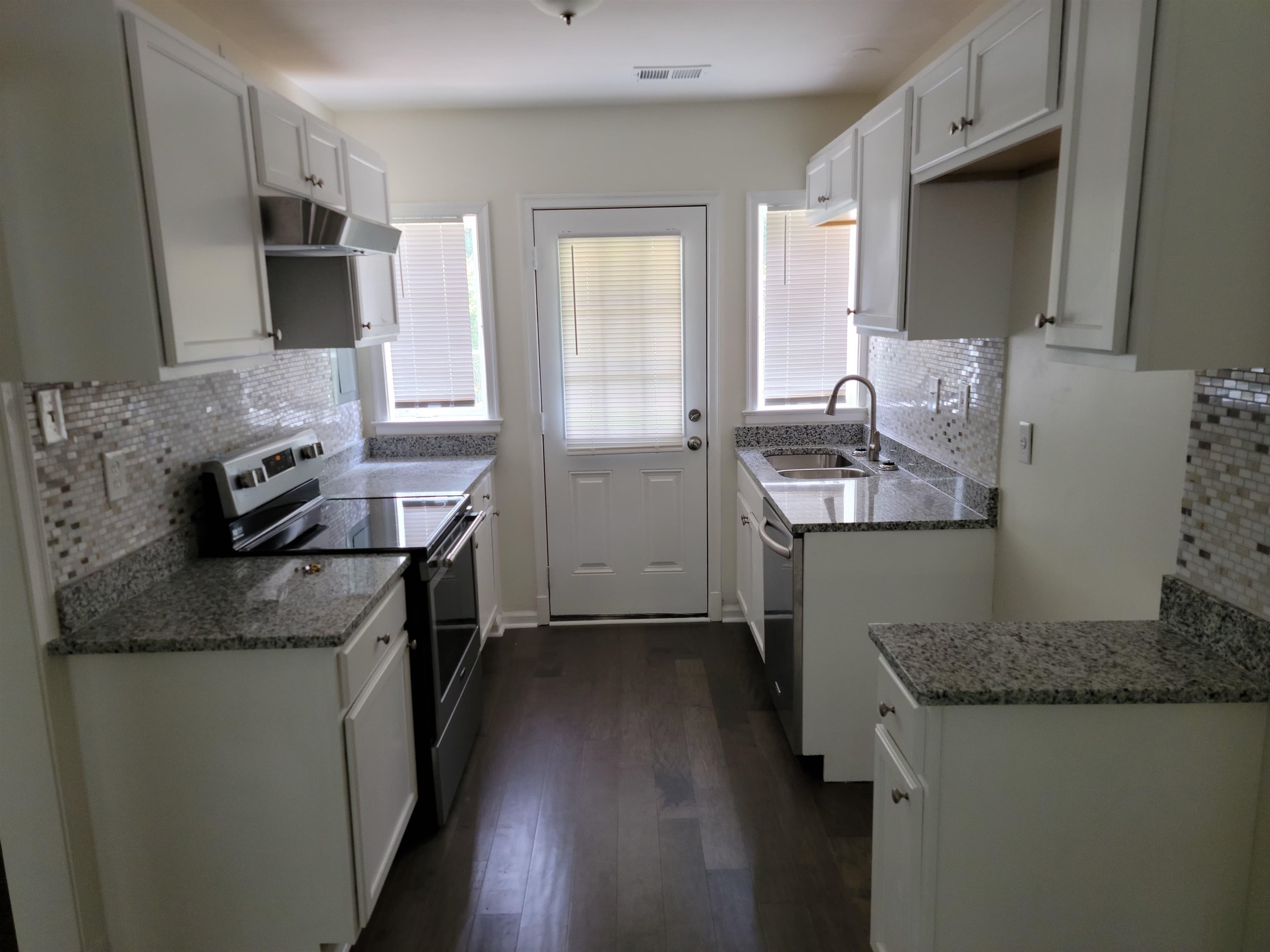1074 Railton Road Memphis, TN 38111 - Photo 8 of 19 Gallery Image 8