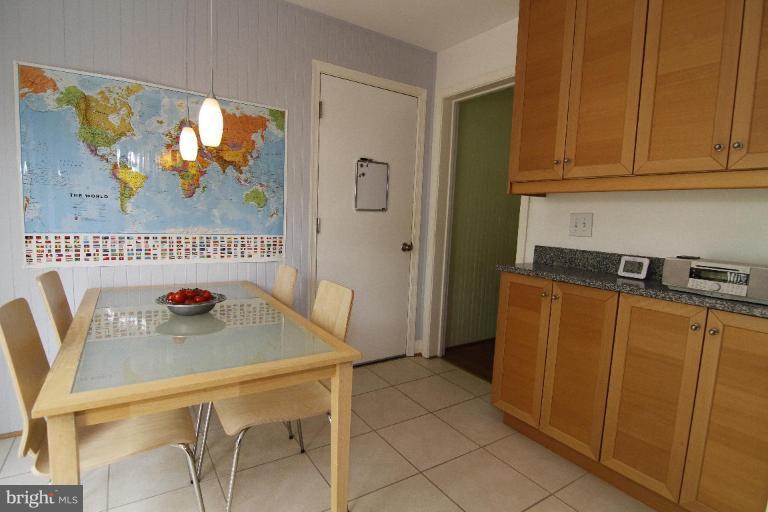 9212 Antelope Place Springfield, VA 22153 - Photo 6 of 24 Dining Area