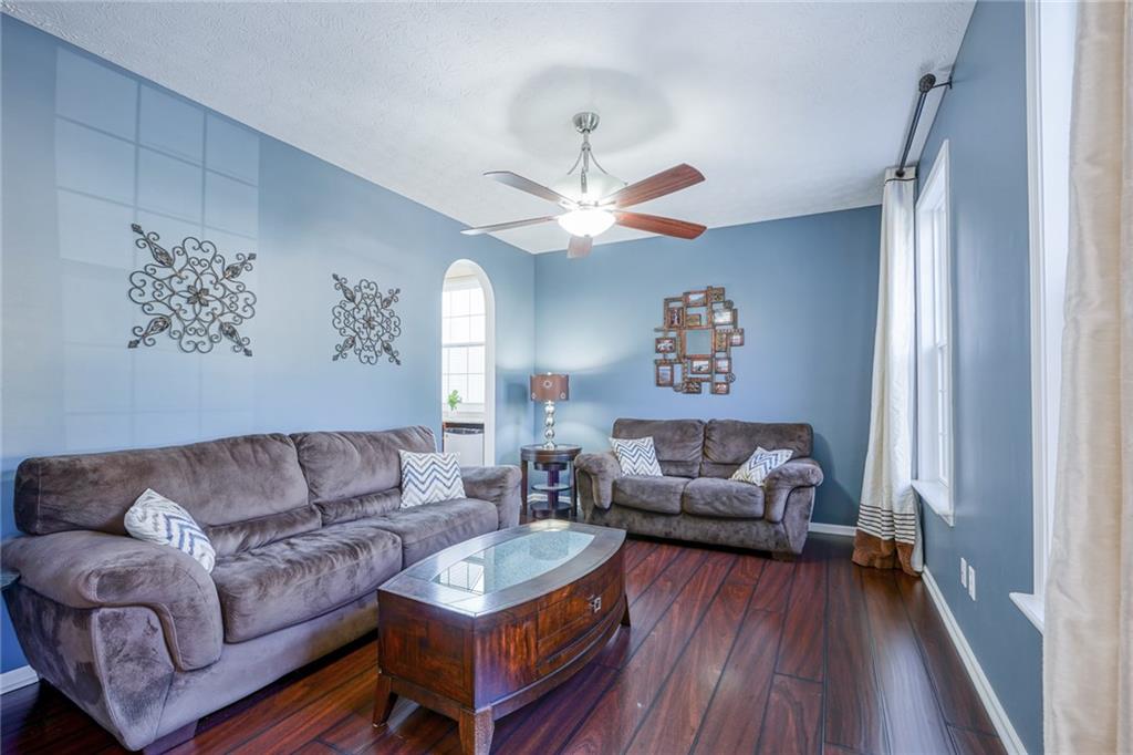 12143 Wolverton Way Fishers, IN 46037 - Photo 4 of 48 Gallery Image 4