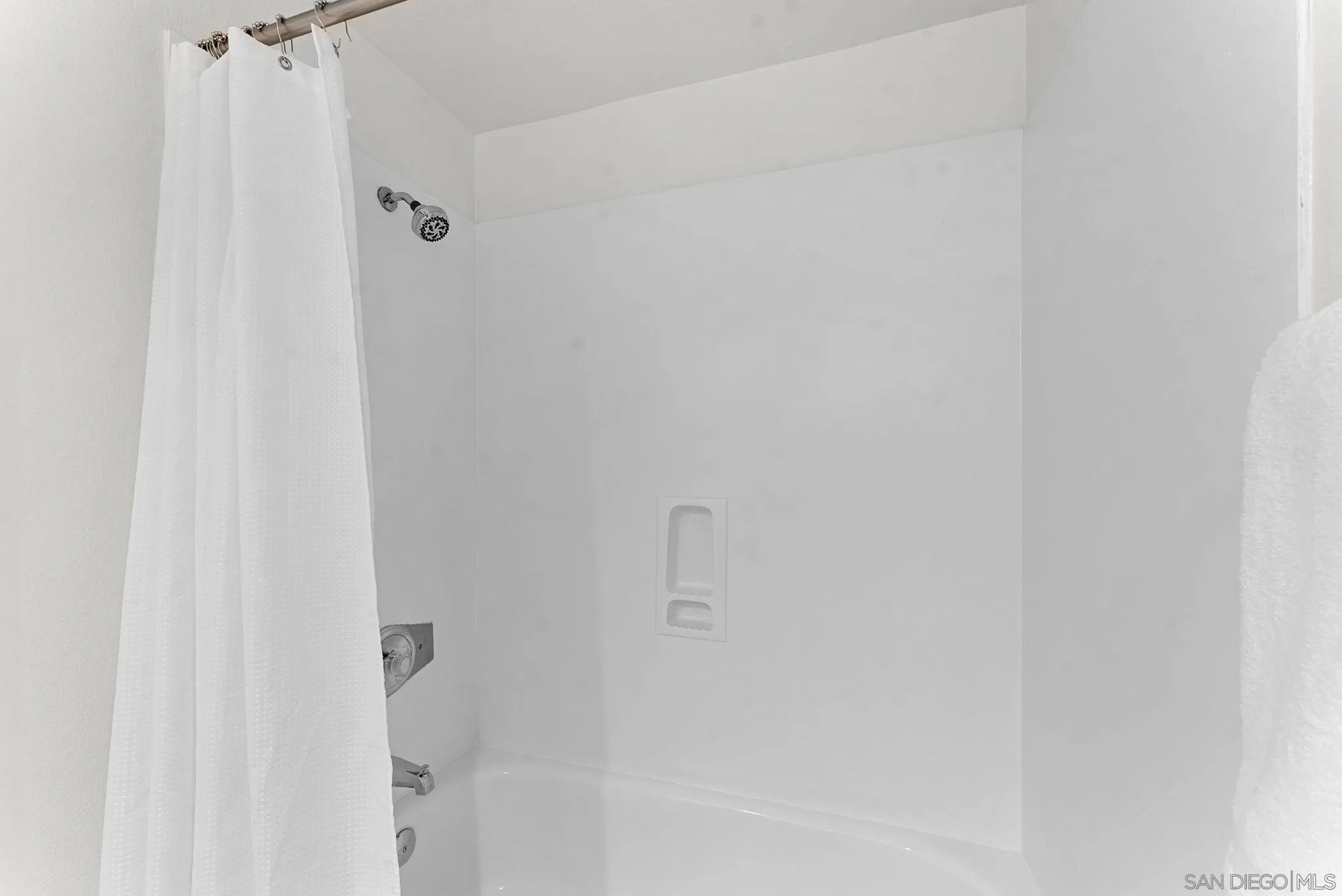 3131 Vista Rica Carlsbad, CA 92009 - Photo 19 of 29